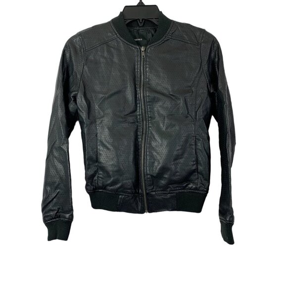 Forever 21 Jackets & Blazers - Forever 21 Women's Black Jacket